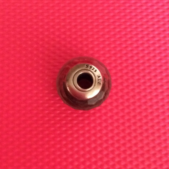 Pandora pink glass bead - Picture 3 of 4